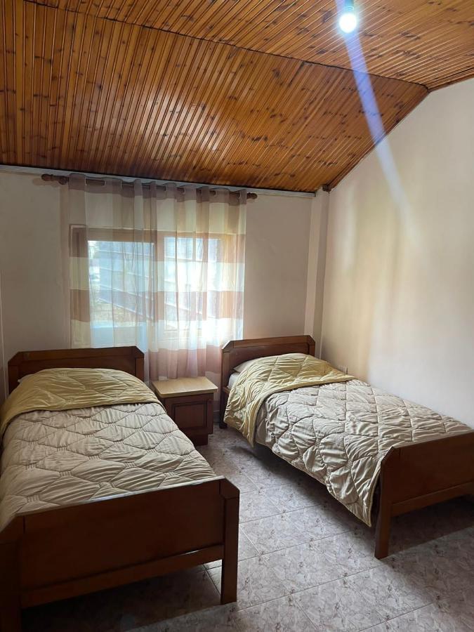Vila Dedi Apartman Shkodra Kültér fotó