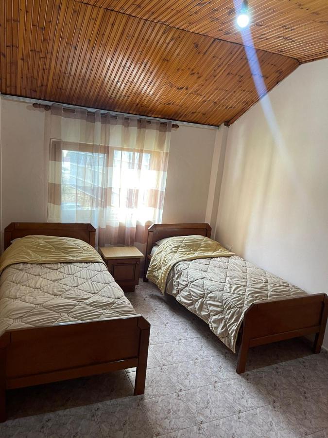Vila Dedi Apartman Shkodra Kültér fotó